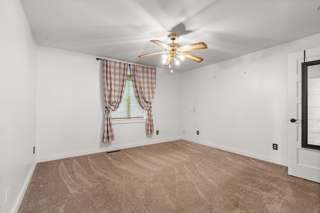 913 Royal Oaks Trail, Brasstown NC 28902 - Photo