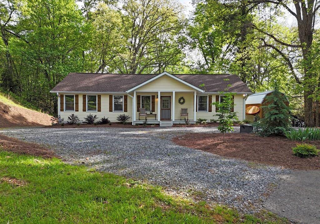 61 Bradley Street, Blue Ridge GA 30513 - Photo