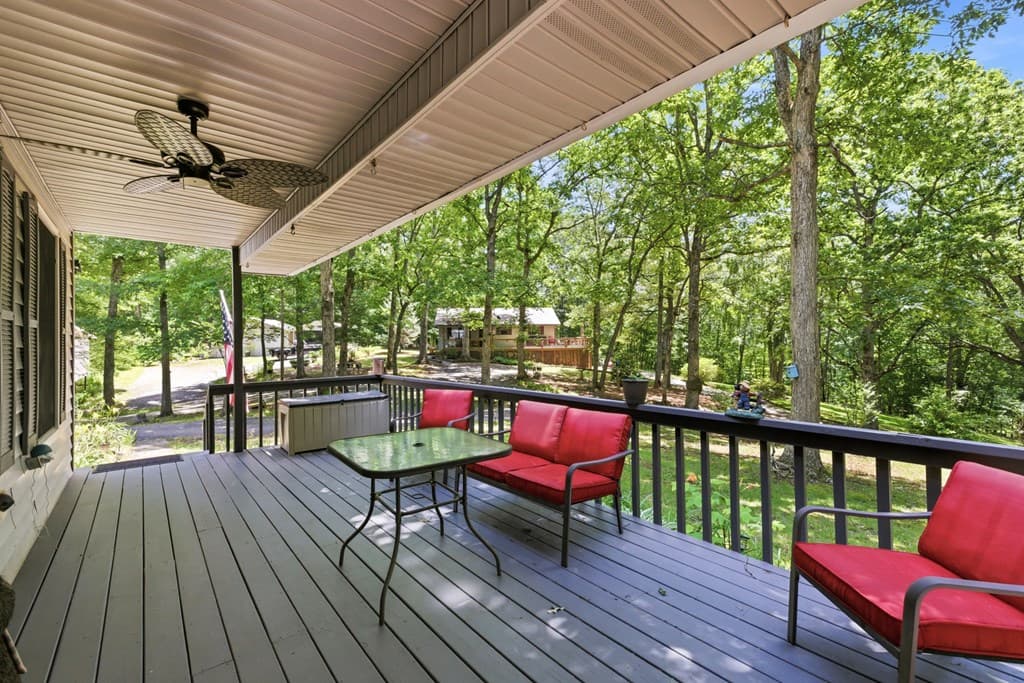 2455 Oak Knoll Drive, Hiawassee GA 30546 - Photo