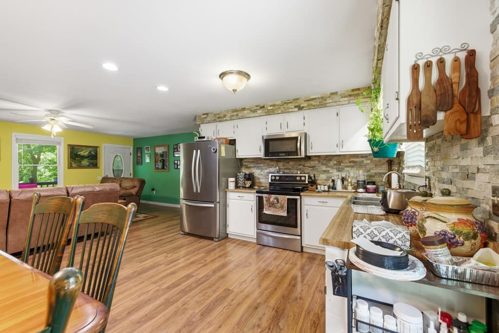 2455 Oak Knoll Drive, Hiawassee GA 30546 - Photo