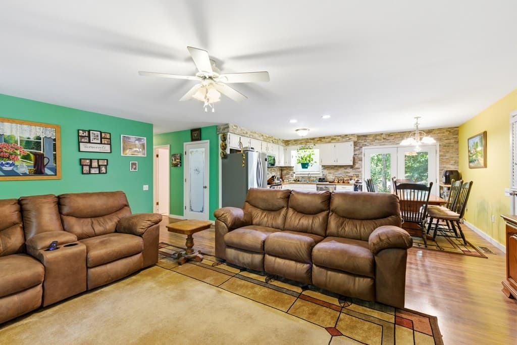 2455 Oak Knoll Drive, Hiawassee GA 30546 - Photo