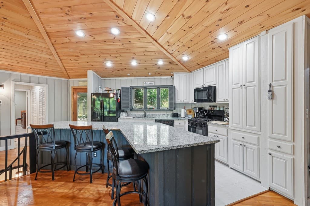 775 Mountain Oak Road, Ellijay GA 30540 - Photo