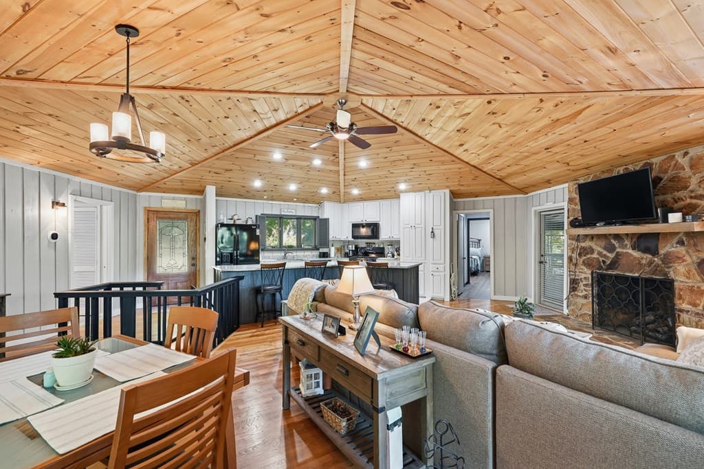 775 Mountain Oak Road, Ellijay GA 30540 - Photo
