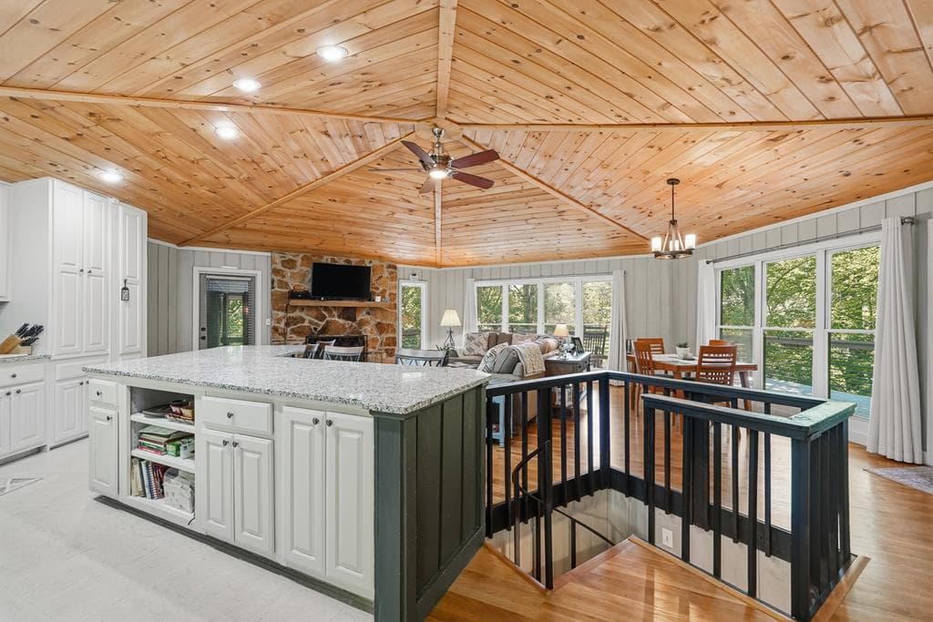 775 Mountain Oak Road, Ellijay GA 30540 - Photo
