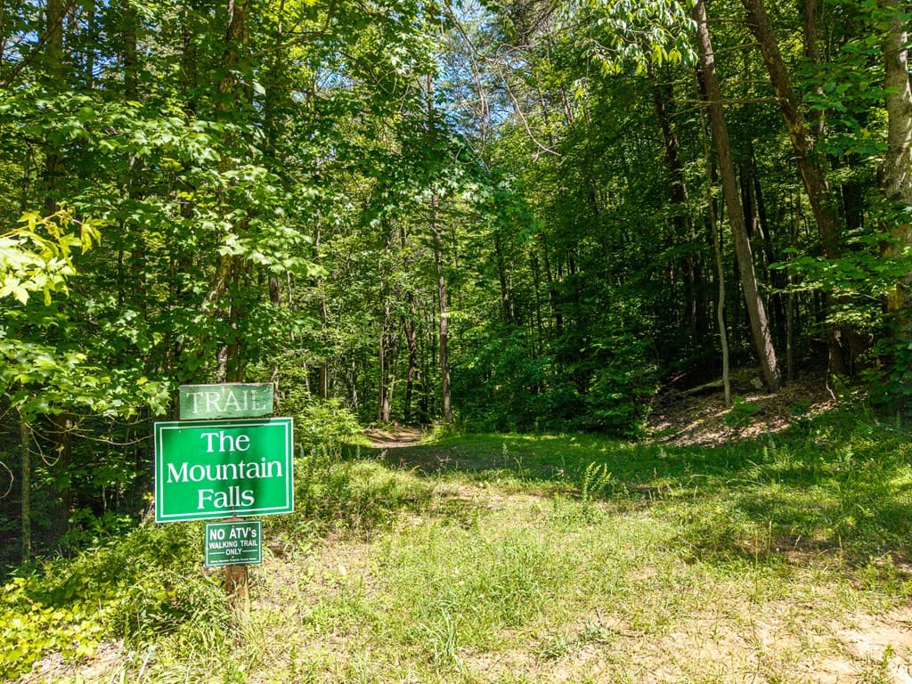 775 Mountain Oak Road, Ellijay GA 30540 - Photo