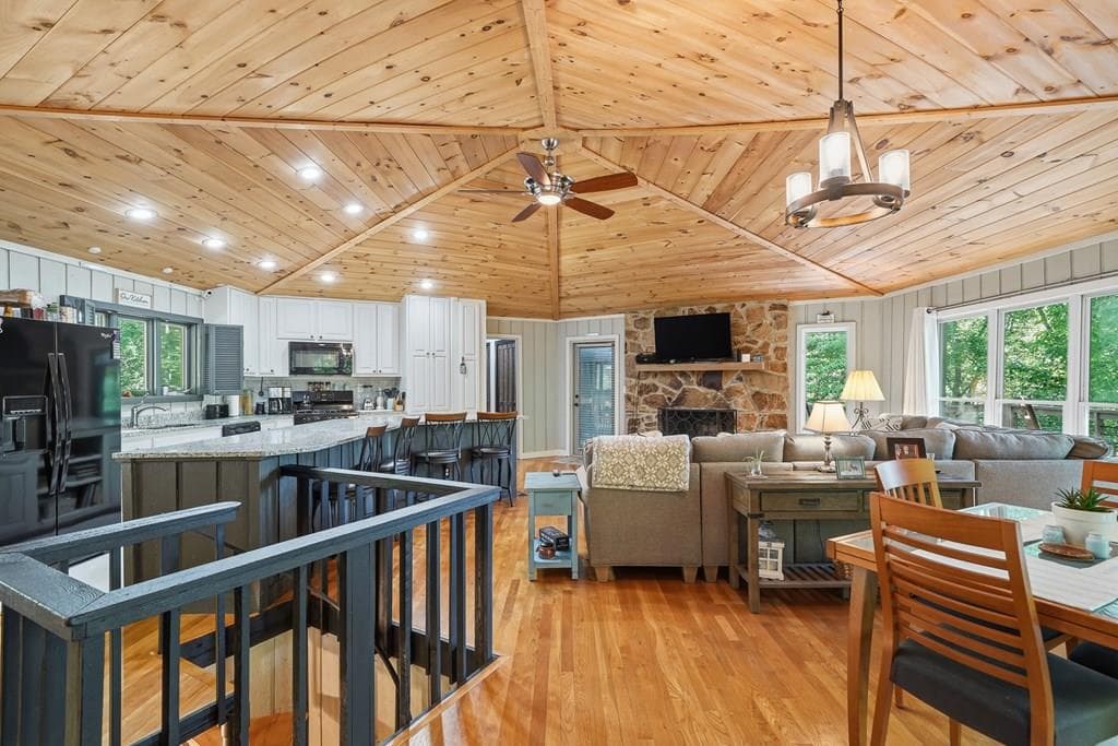 775 Mountain Oak Road, Ellijay GA 30540 - Primary photo