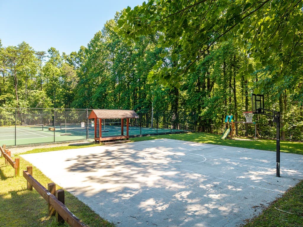 775 Mountain Oak Road, Ellijay GA 30540 - Photo