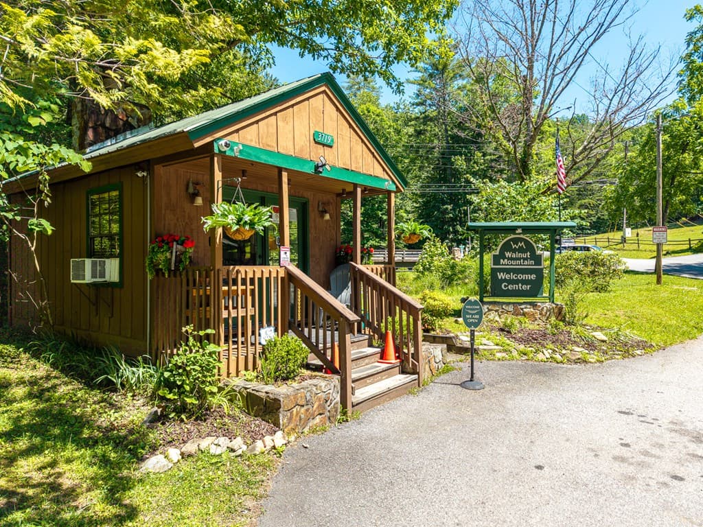 775 Mountain Oak Road, Ellijay GA 30540 - Photo