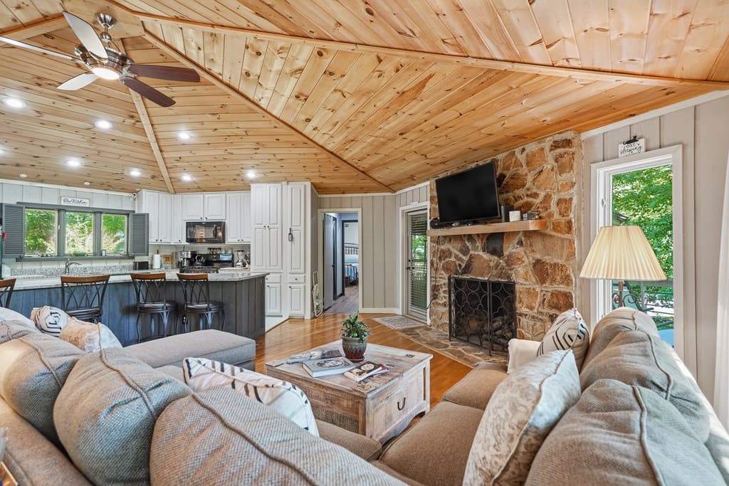775 Mountain Oak Road, Ellijay GA 30540 - Photo