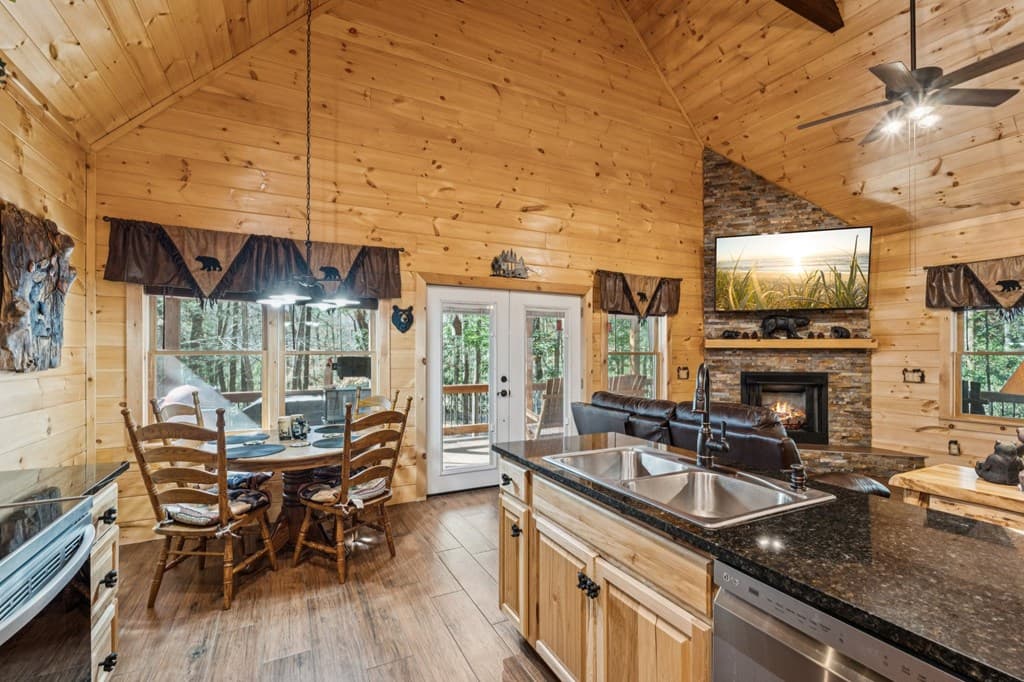 491 Old Parker Terrace, Ellijay GA 30536 - Photo