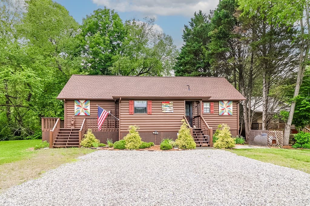 107 Litton Way, Blairsville GA 30512 - Photo