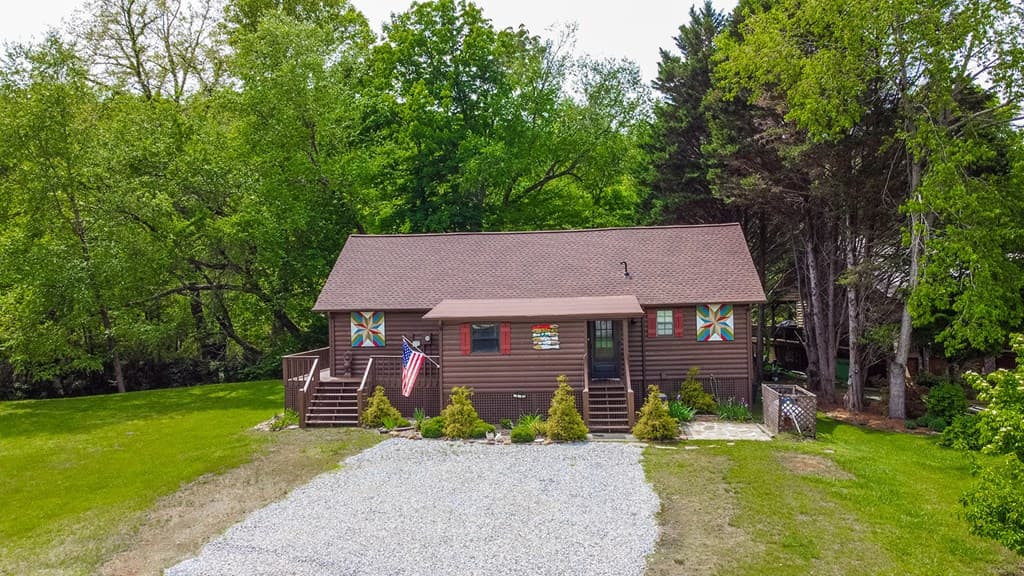 107 Litton Way, Blairsville GA 30512 - Photo