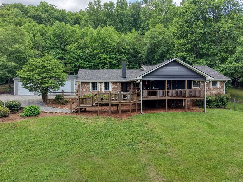 2502 Kelley Lane, Hiawassee GA 30546 - Primary photo
