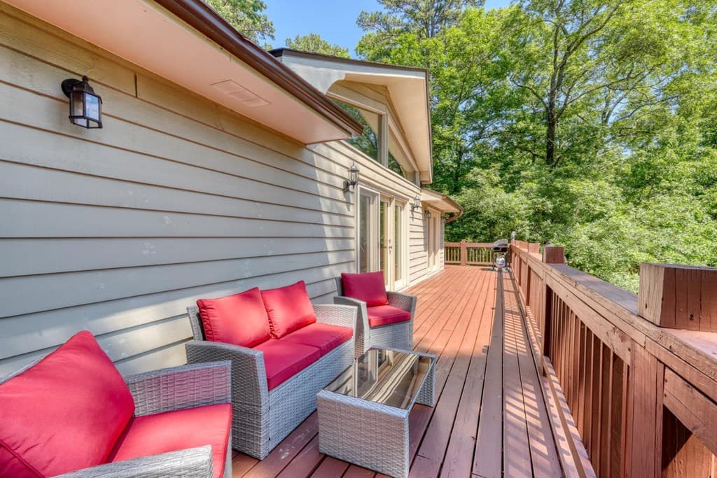276 Lancelot Loop, Clayton GA 30525 - Photo