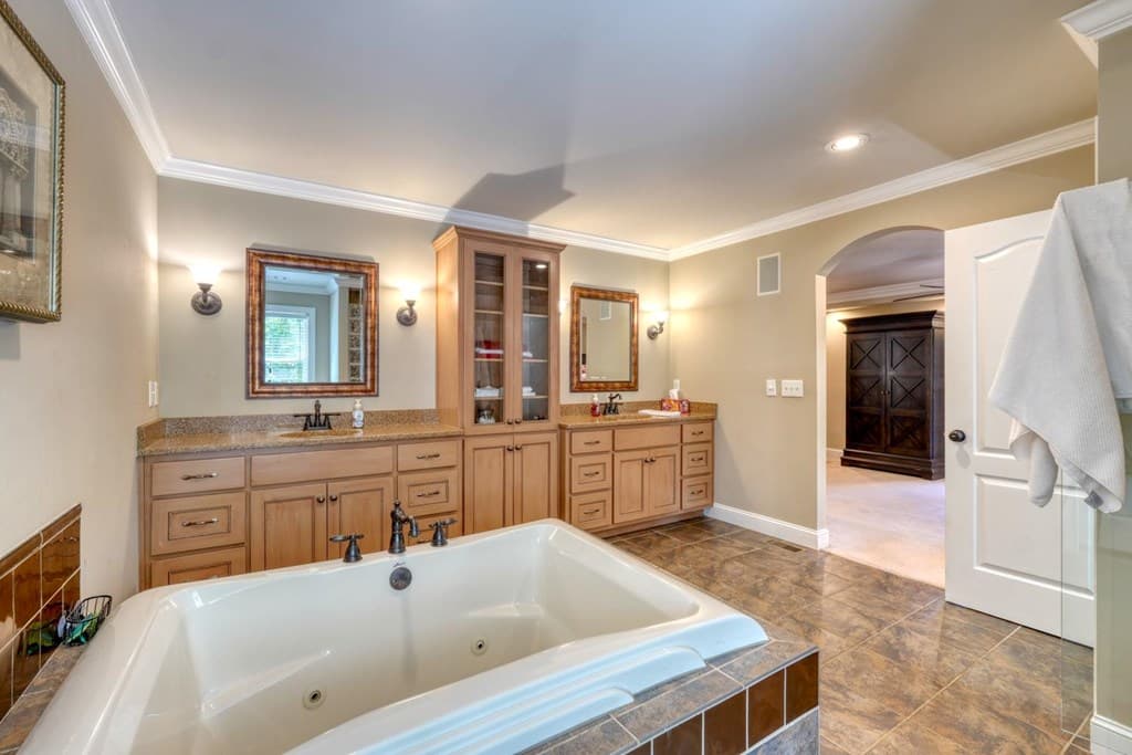 276 Lancelot Loop, Clayton GA 30525 - Photo