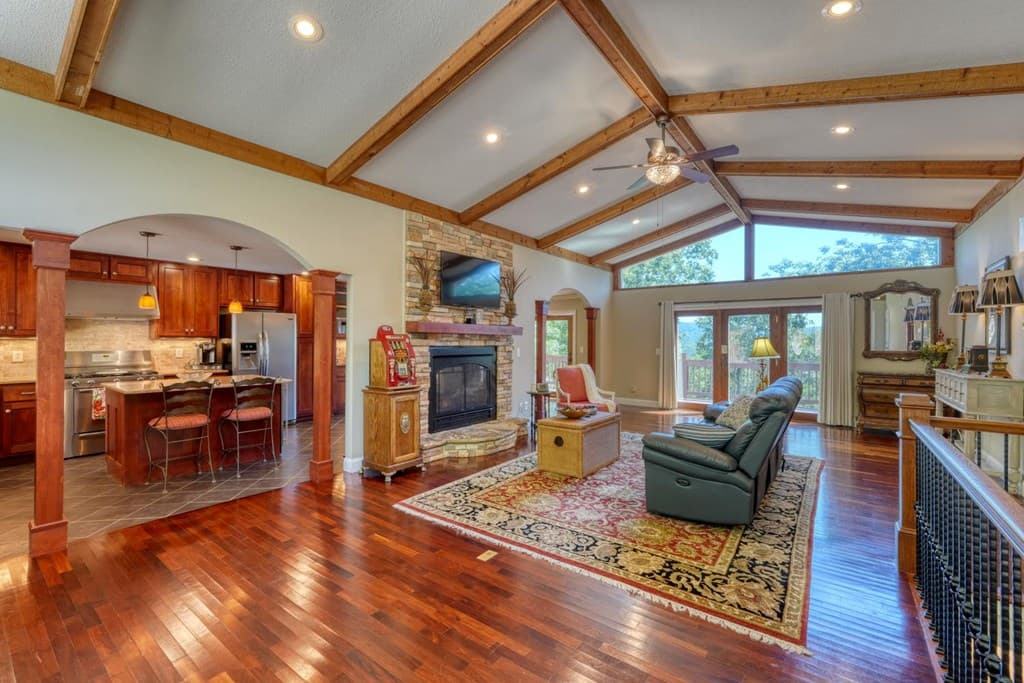 276 Lancelot Loop, Clayton GA 30525 - Photo