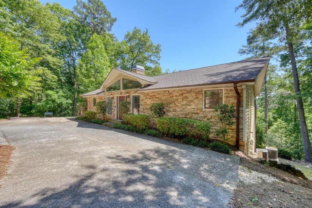 276 Lancelot Loop, Clayton GA 30525 - Photo