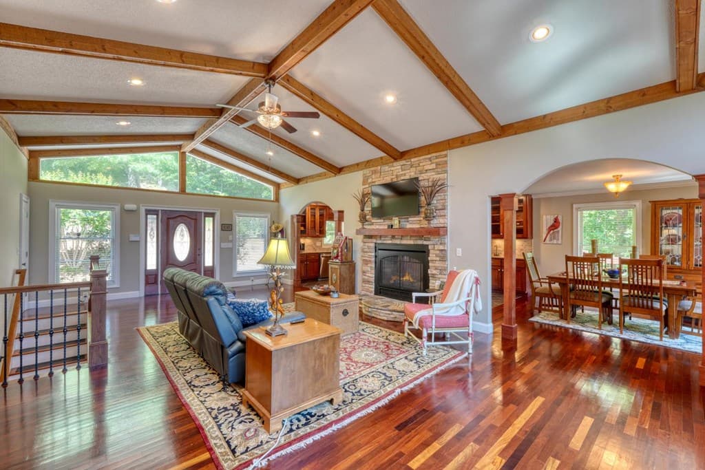 276 Lancelot Loop, Clayton GA 30525 - Photo