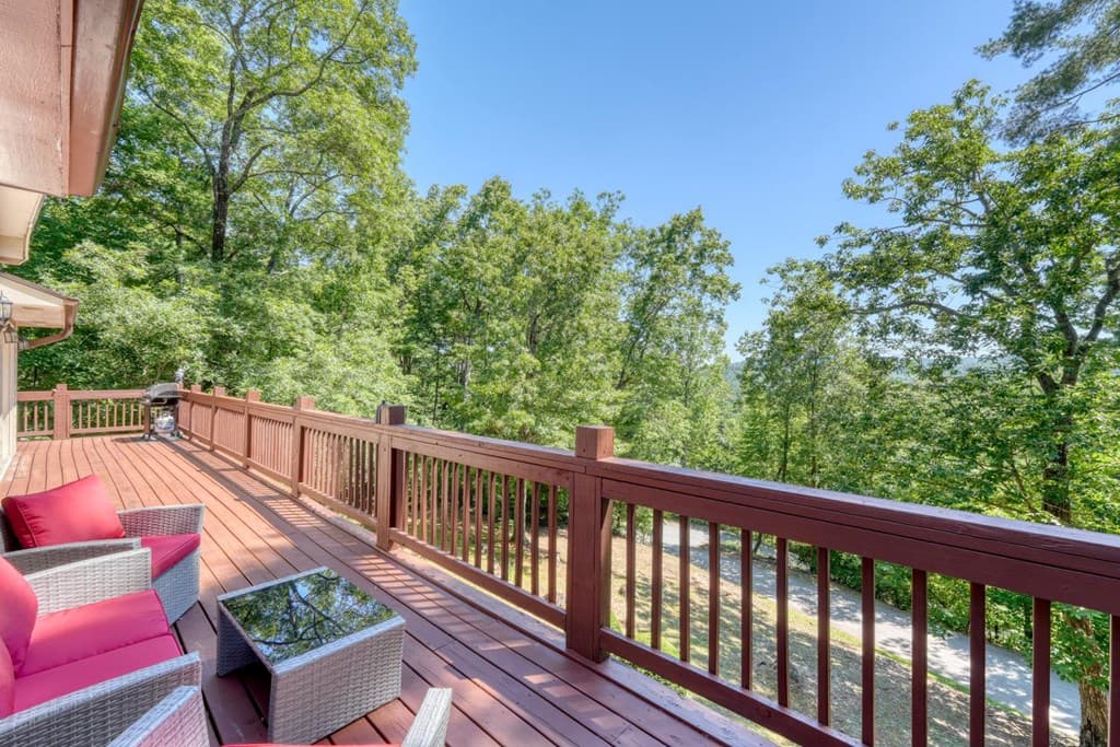276 Lancelot Loop, Clayton GA 30525 - Photo
