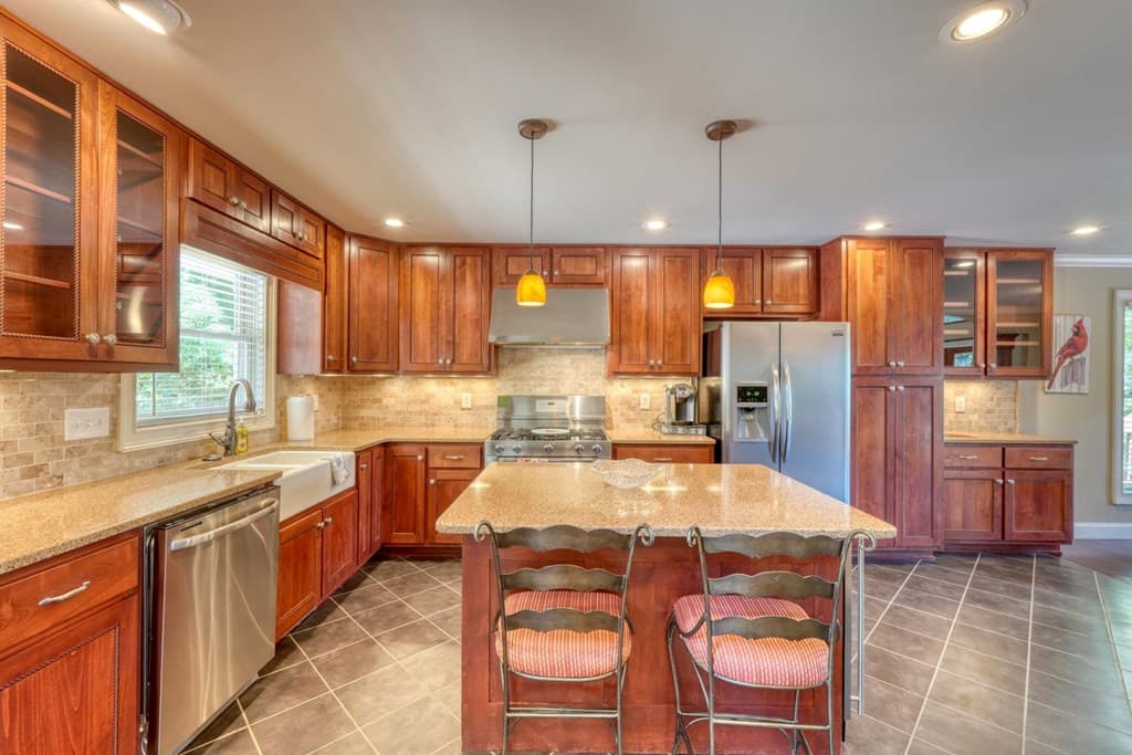276 Lancelot Loop, Clayton GA 30525 - Photo