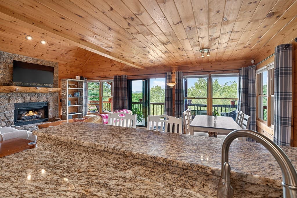 40 Foxfire Lane, Blue Ridge GA 30513 - Photo