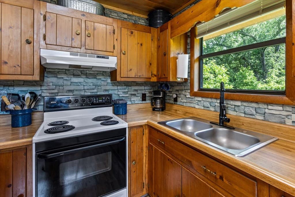 321 Sunrise Street, Murphy NC 28906 - Photo