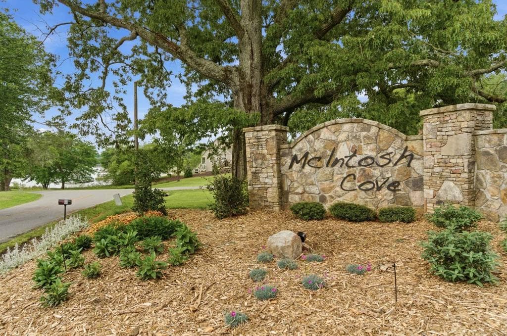 25 Mcintosh Circle, Hayesville NC 28904 - Primary photo