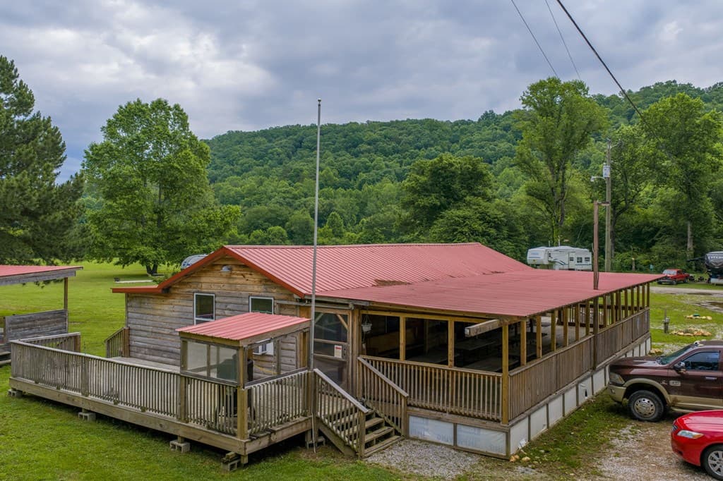 13431 Hwy 68, Tellico Plains TN 37385 - Photo