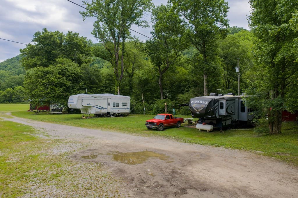 13431 Hwy 68, Tellico Plains TN 37385 - Photo