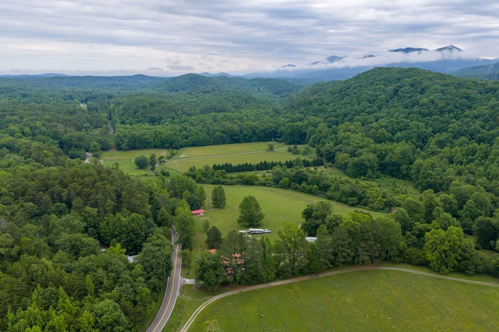 13431 Hwy 68, Tellico Plains TN 37385 - Photo