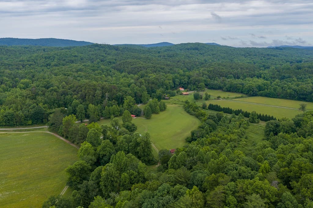 13431 Hwy 68, Tellico Plains TN 37385 - Photo