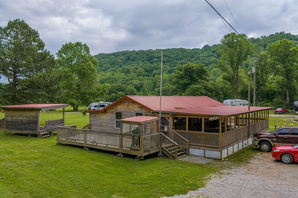 13431 Hwy 68, Tellico Plains TN 37385 - Photo