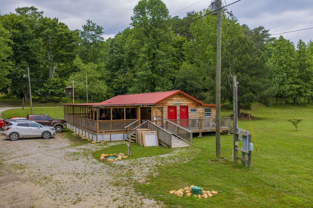 13431 Hwy 68, Tellico Plains TN 37385 - Photo