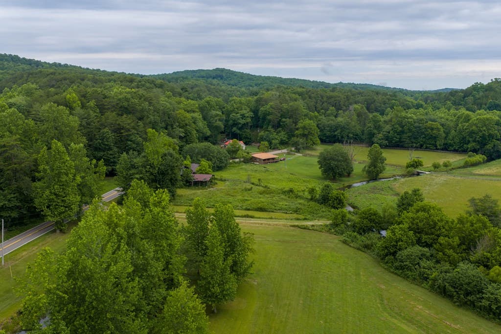 13431 Hwy 68, Tellico Plains TN 37385 - Photo