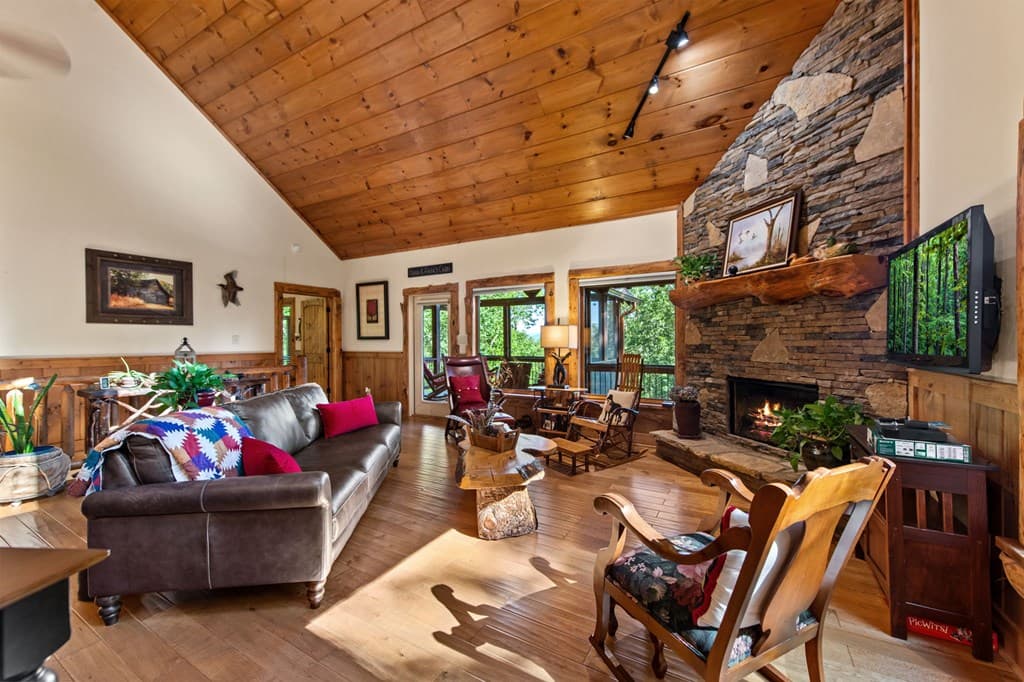 169 Walnut Mountain Road, Ellijay GA 30540 - Photo