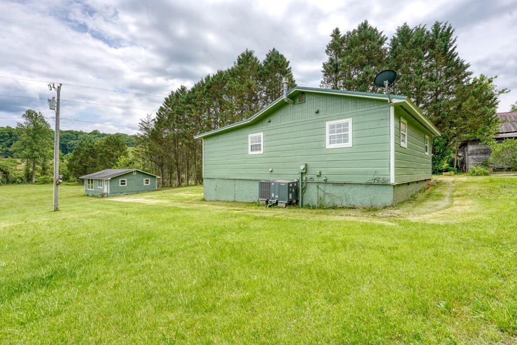 233 Messer Rd (3), Warne NC 28909 - Photo