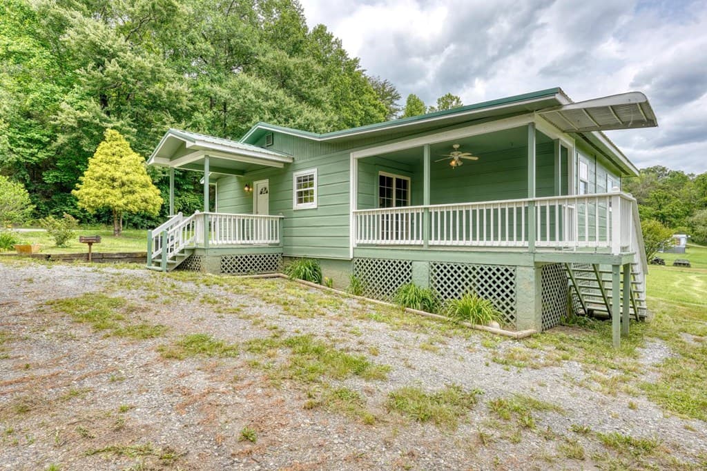 233 Messer Rd (3), Warne NC 28909 - Photo