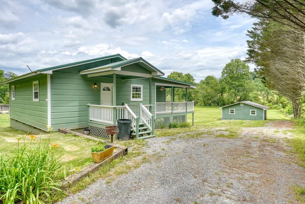 233 Messer Rd (3), Warne NC 28909 - Photo
