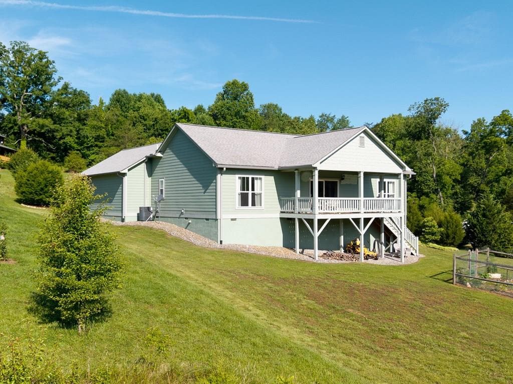 1358 Brasstown Ck Meadows, Young Harris GA 30582 - Primary photo