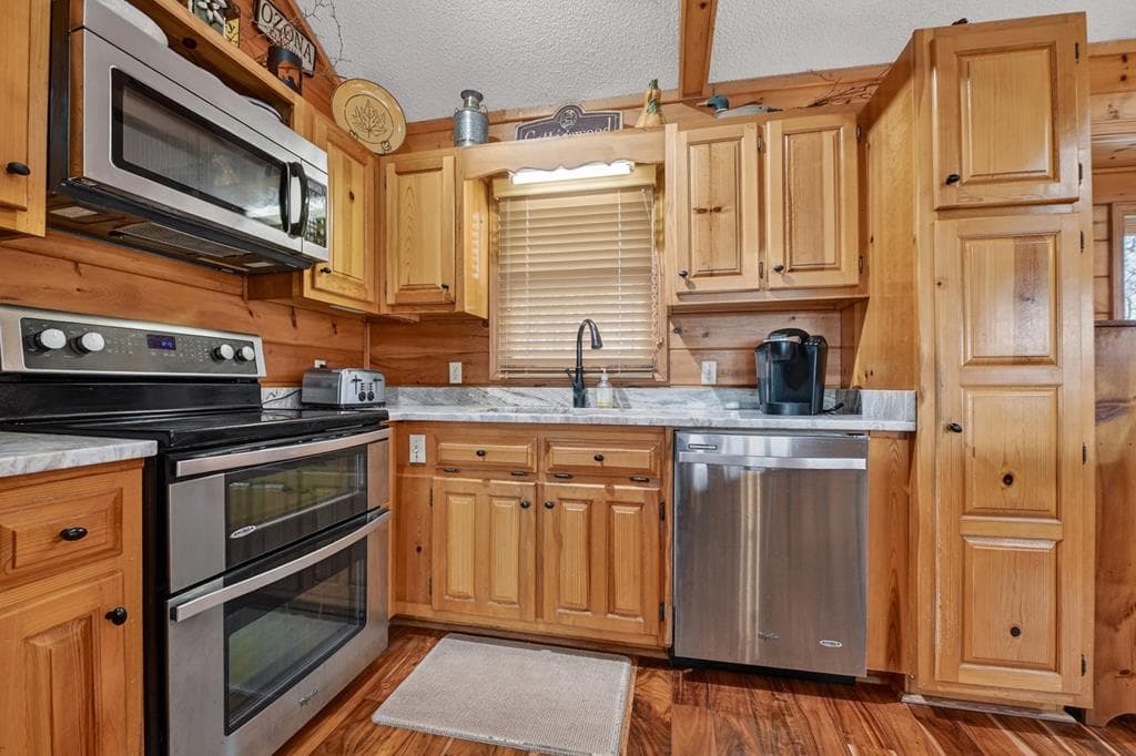 1189 Walnut Ridge, Ellijay GA 30536 - Photo