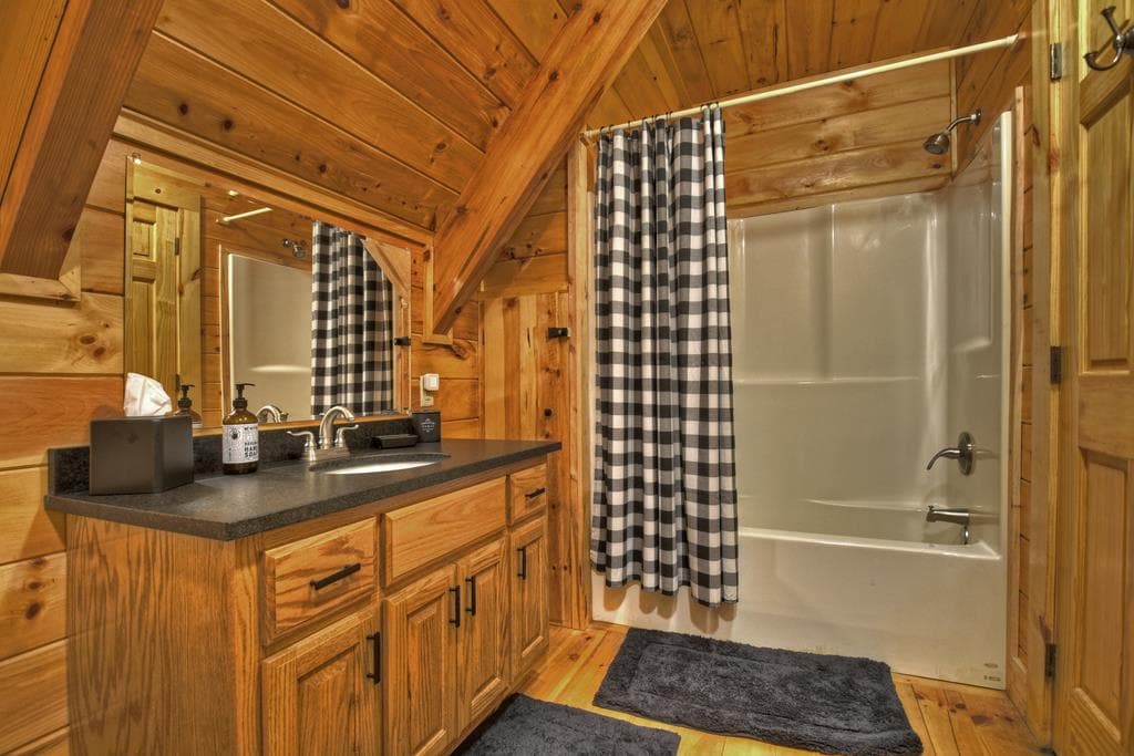 210 Indian Lake Road, Mineral Bluff GA 30559 - Photo