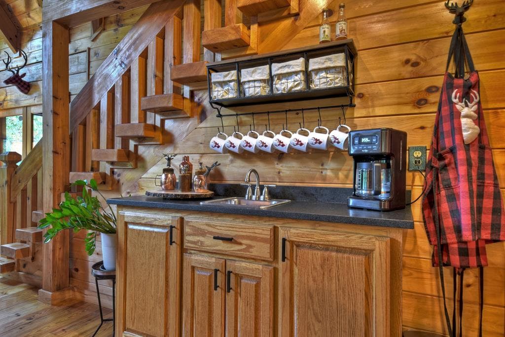 210 Indian Lake Road, Mineral Bluff GA 30559 - Photo