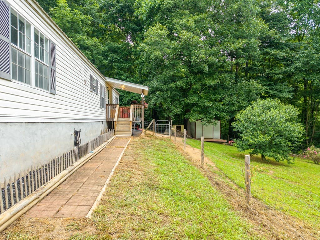 4308 SE Scott Brown Road, Fairmount GA 30139 - Photo