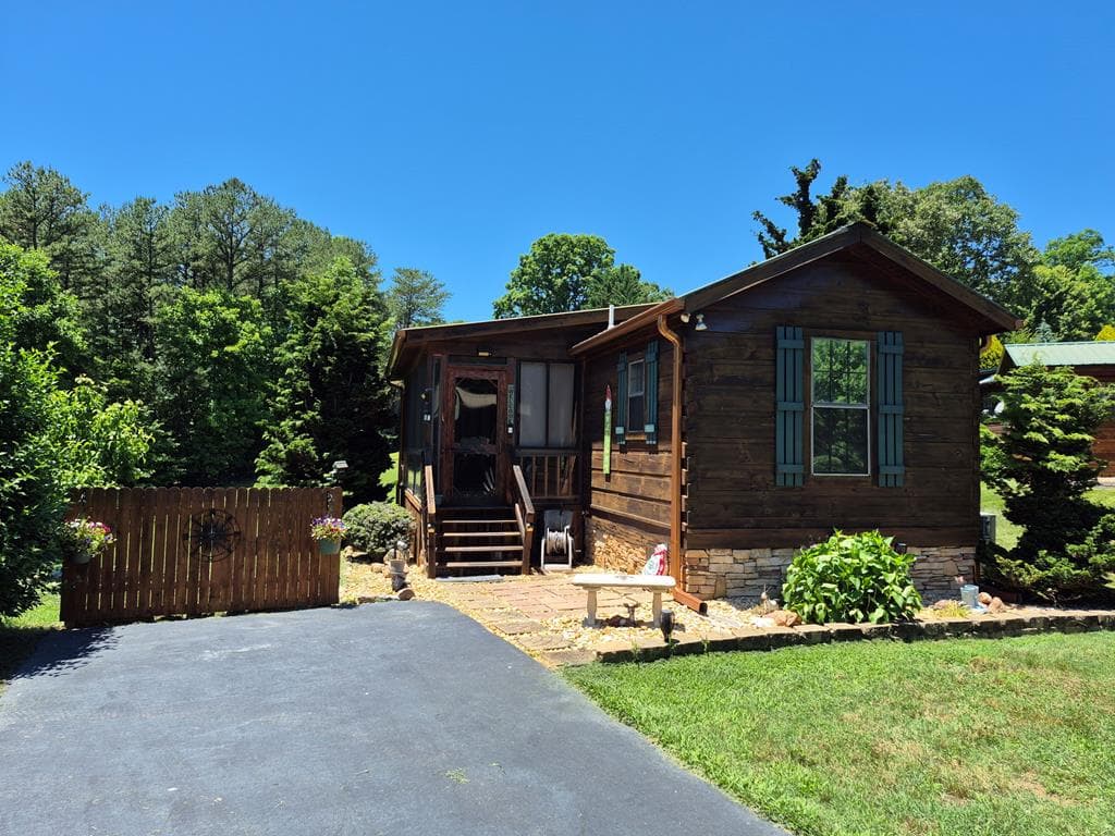 40 Wilderness Court, Blairsville GA 30512 - Primary photo
