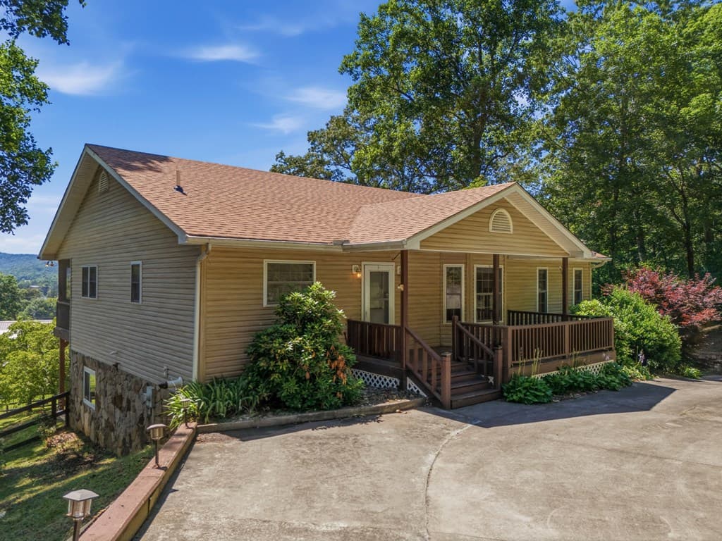 651 Mcridge Road, Hiawassee GA 30564 - Photo