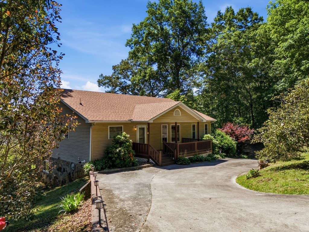 651 Mcridge Road, Hiawassee GA 30564 - Photo