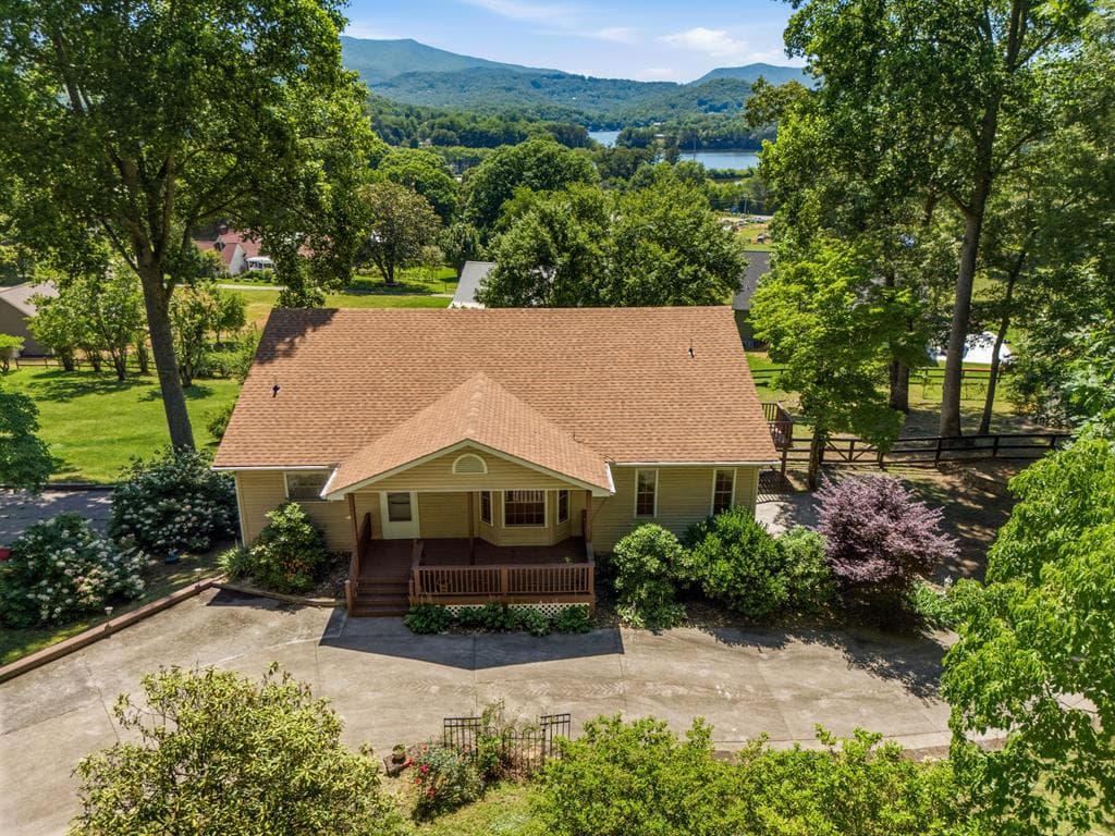 651 Mcridge Road, Hiawassee GA 30564 - Primary photo