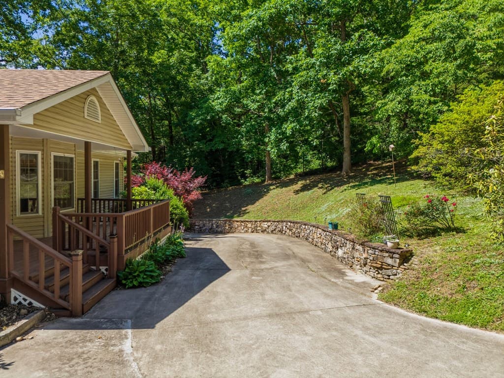 651 Mcridge Road, Hiawassee GA 30564 - Photo