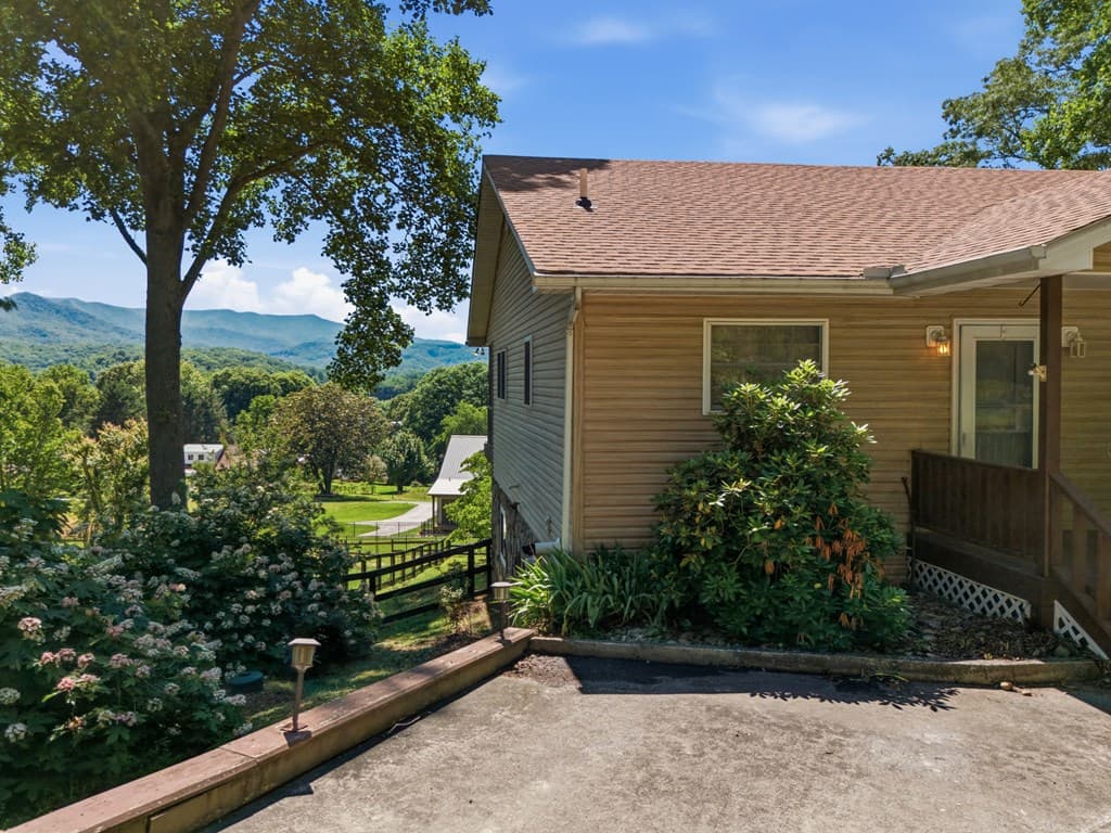 651 Mcridge Road, Hiawassee GA 30564 - Photo