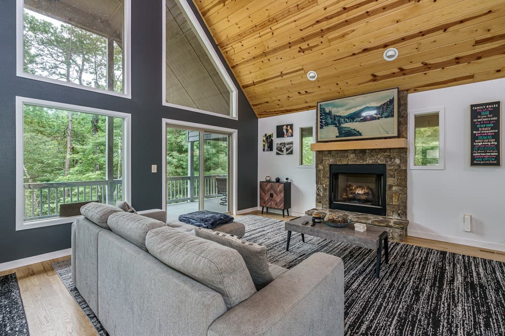 135 Heritage Trail, Brasstown NC 28902 - Photo